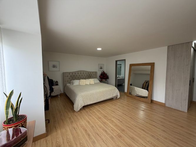 Apartamento de 4 alcobas en venta en El Poblado, Medellín, 263 m² · foto 5 de 24