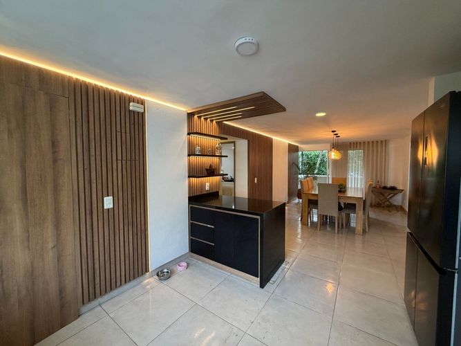Apartamento de 4 alcobas en venta en El Poblado, Medellín, 263 m² · foto 4 de 24