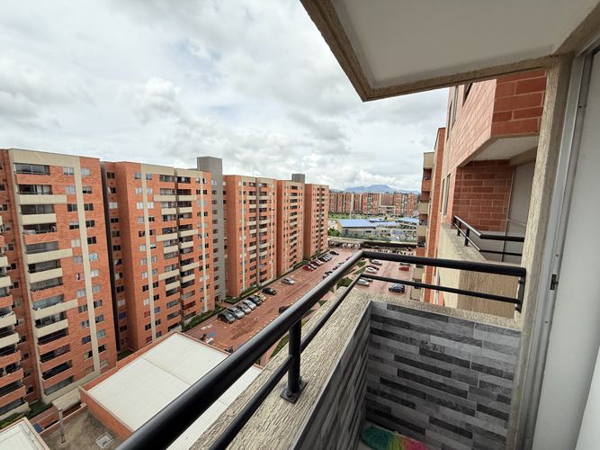 Apartamento de 3 alcobas en venta en El Sosiego, Madrid, 63 m² · foto 10 de 20