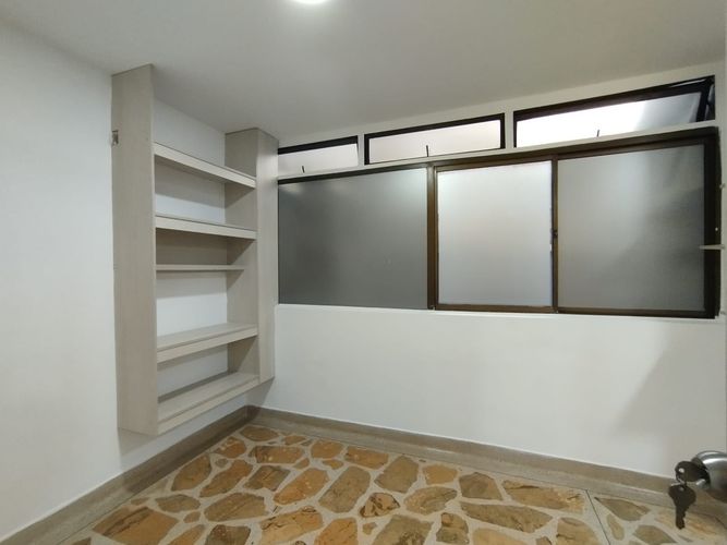 Oficina en arriendo en Zona Centro, Envigado, 24 m² · foto 3 de 8