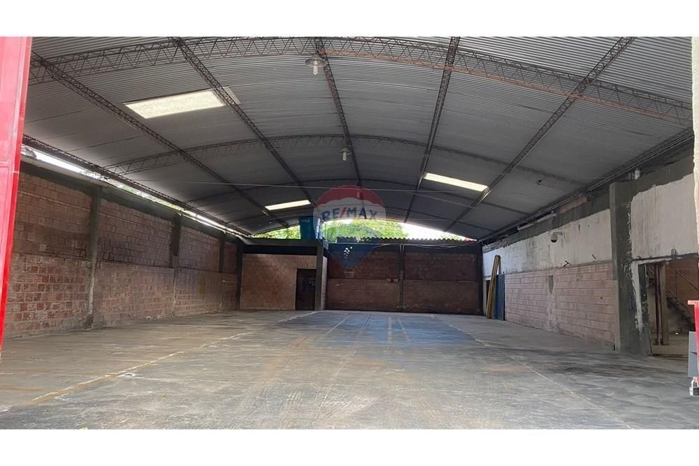 VENDO PROPIEDAD COMERCIAL EN ESQUINA SOBRE LAGUNA GRANDE S.C — foto 2