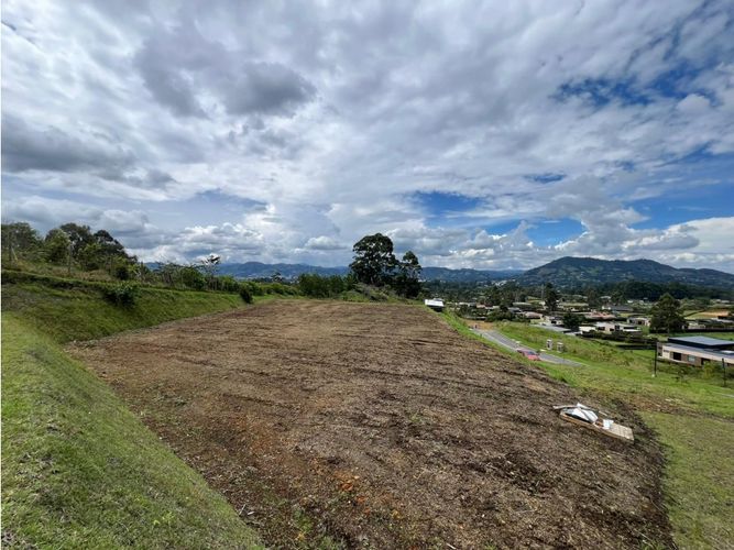 Lote en venta en San Miguel, La Ceja, 3183 m² · foto 2 de 8