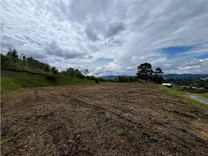 Lote en venta en San Miguel, La Ceja, 3183 m² · foto 4 de 8