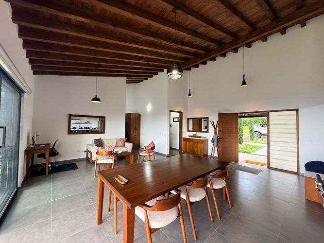 Finca en venta en La Ceja, 180 m² · foto 3 de 24