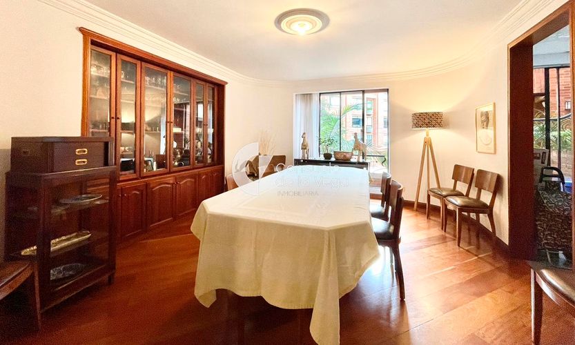 Apartamento de 3 alcobas en venta en Chicó Reservado, Bogotá, 254 m² · foto 3 de 17
