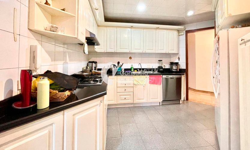 Apartamento de 3 alcobas en venta en Chicó Reservado, Bogotá, 254 m² · foto 17 de 17