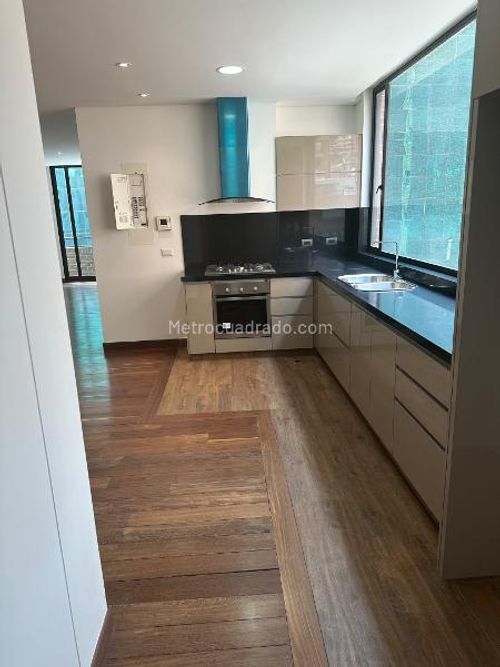 Apartamento de 2 alcobas en venta en Chicó Reservado, Bogotá, 153 m² · foto 5 de 12