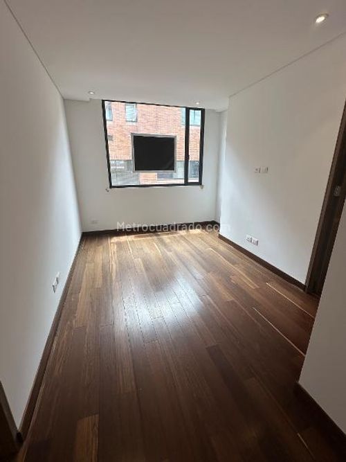 Apartamento de 2 alcobas en venta en Chicó Reservado, Bogotá, 153 m² · foto 8 de 12
