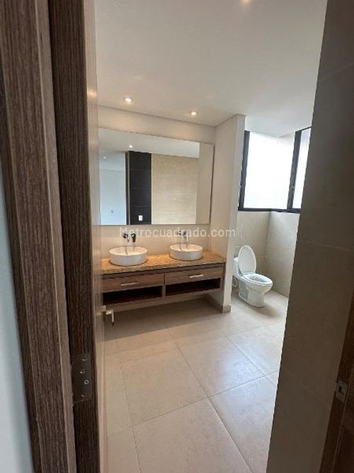 Apartamento de 2 alcobas en venta en Chicó Reservado, Bogotá, 153 m² · foto 10 de 12