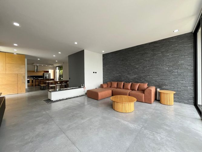 Casa de 3 alcobas en venta en Escobero, Envigado, 356 m² · foto 3 de 19