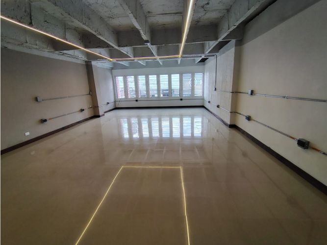 Oficina en arriendo en La Candelaria, Medellín, 62 m² · foto 2 de 8