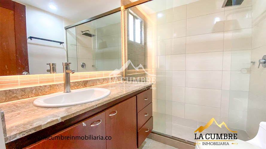 Casa de 3 alcobas en arriendo en San Lucas, Medellín, 190 m² · foto 11 de 16