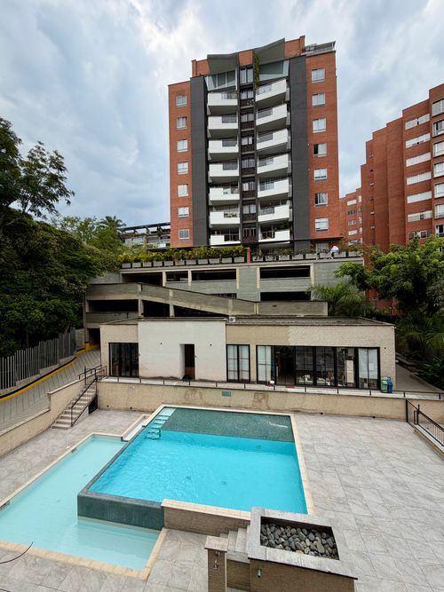 Apartamento de 4 alcobas en venta en Cristales, Cali, 122 m² · foto 19 de 20