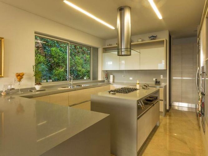Casa de 5 alcobas en venta en El Tesoro, Medellín, 738 m² · foto 6 de 13
