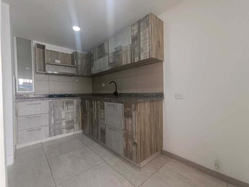 Apartamento en venta en Chipre, Manizales · foto 8 de 24