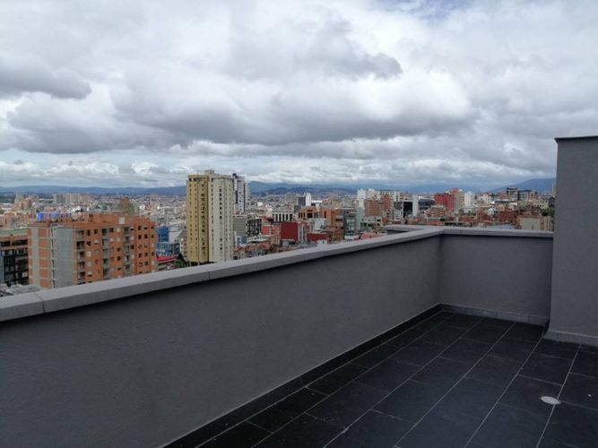 Apartaestudio en venta en Chapinero Alto, Bogotá, 42 m² · foto 2 de 16