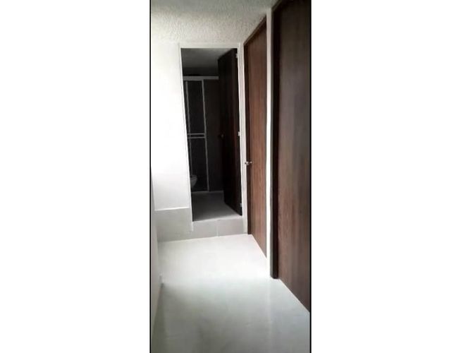 Apartamento de 3 alcobas en venta en Rincon De Giron Parte Alta, Girón, 54 m² · foto 9 de 9