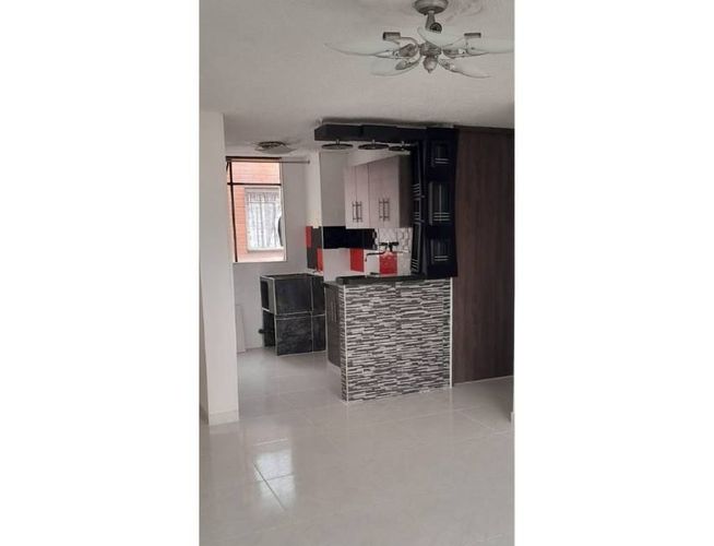 Apartamento de 3 alcobas en venta en Rincon De Giron Parte Alta, Girón, 54 m² · foto 2 de 9