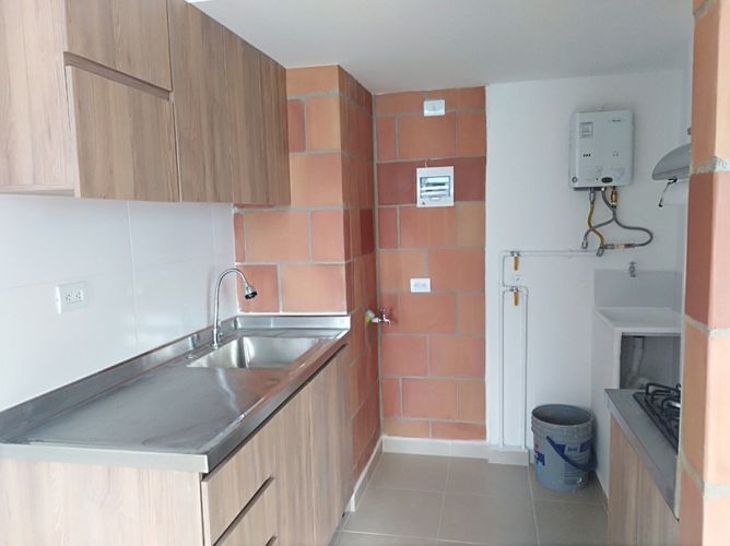 Apartamento de 3 alcobas en venta en Pajarito, Medellín, 53 m² · foto 23 de 24