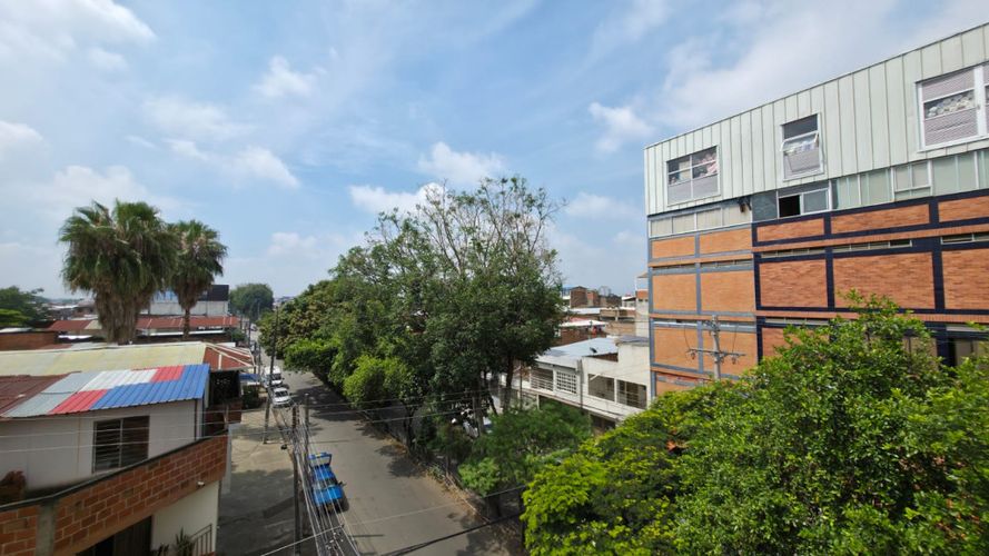 Edificio en venta en Atanasio Girardot, Cali, 600 m² · foto 5 de 15