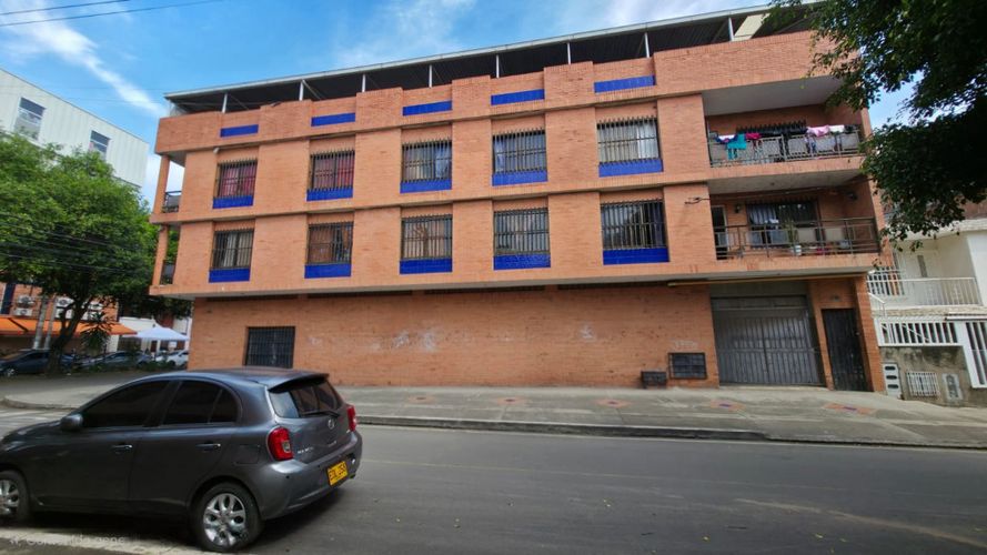 Edificio en venta en Atanasio Girardot, Cali, 600 m² · foto 12 de 15
