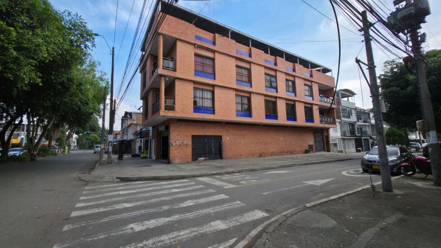 Edificio en venta en Atanasio Girardot, Cali, 600 m² · foto 15 de 15