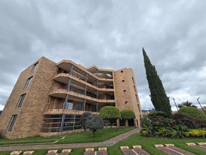 Oficina en venta en Laura Vicuña, Chía, 42 m² · foto 2 de 24