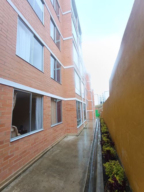Apartamento de 3 alcobas en venta en Tunja, Tunja, 62 m² · foto 2 de 24
