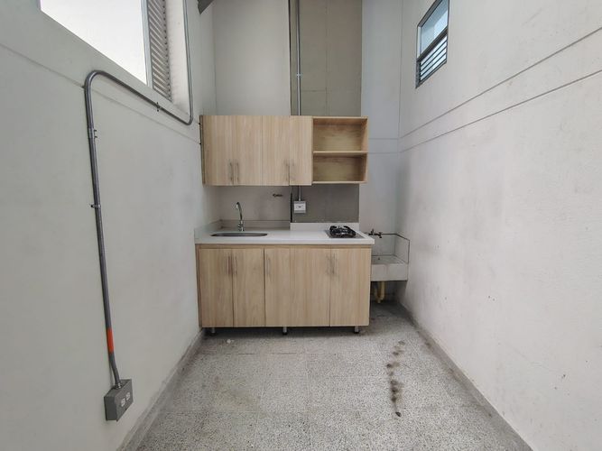 Oficina en arriendo en Belén, Medellín, 180 m² · foto 8 de 10