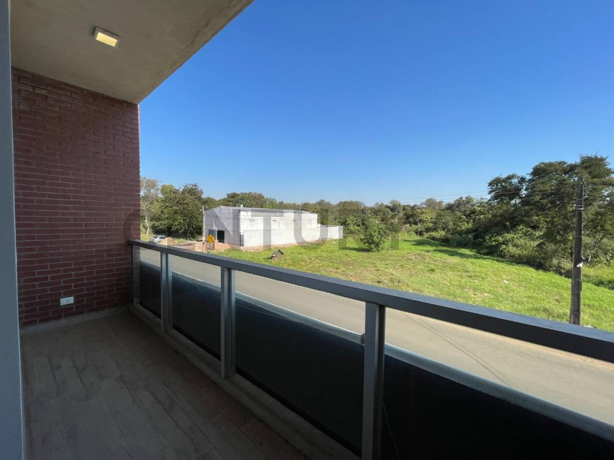 Local comercial en venta en Luque — foto 3