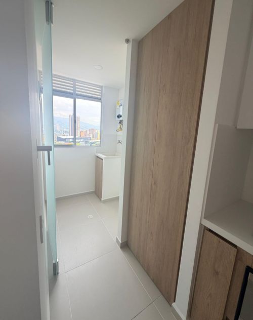 Apartamento de 3 alcobas en venta en Aves Maria, Sabaneta, 74 m² · foto 5 de 11