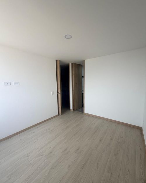 Apartamento de 3 alcobas en venta en Aves Maria, Sabaneta, 74 m² · foto 8 de 11