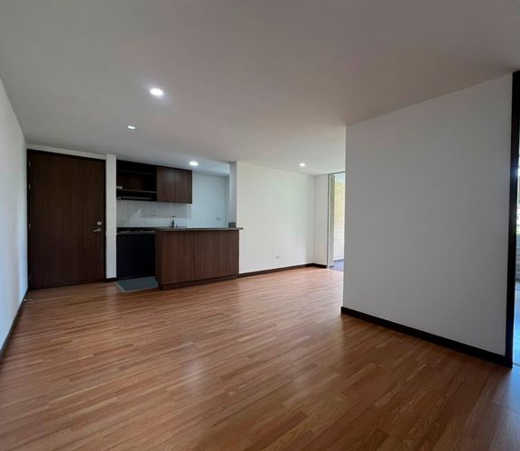 Apartamento de 3 alcobas en arriendo en Camino Verde, Envigado, 85 m² · foto 8 de 18