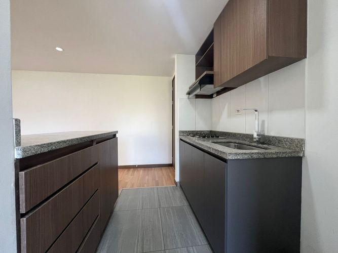 Apartamento de 3 alcobas en arriendo en Camino Verde, Envigado, 85 m² · foto 6 de 18