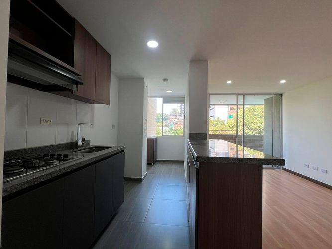 Apartamento de 3 alcobas en arriendo en Camino Verde, Envigado, 85 m² · foto 4 de 18