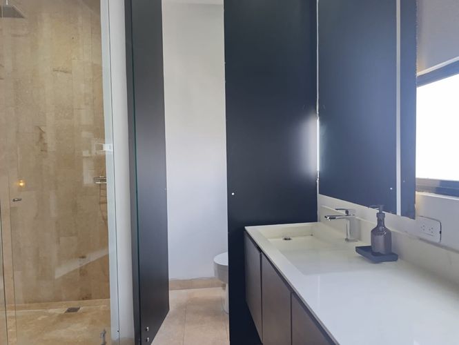 Apartamento de 2 alcobas en arriendo en El Poblado, Medellín, 199 m² · foto 14 de 20