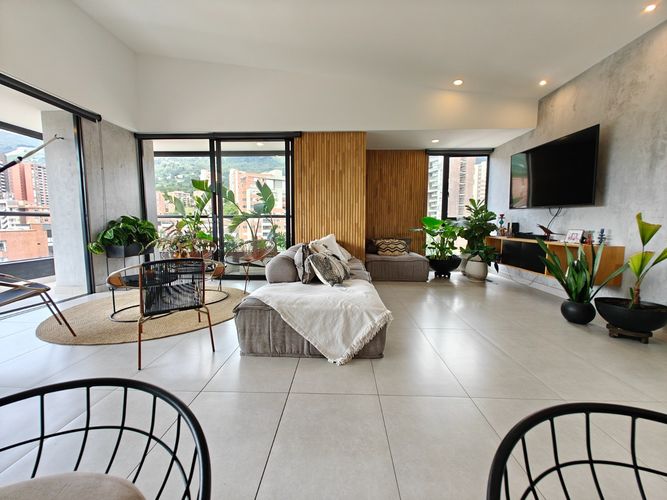 Apartamento de 2 alcobas en venta en Cumbres, Envigado, 106 m² · foto 2 de 14