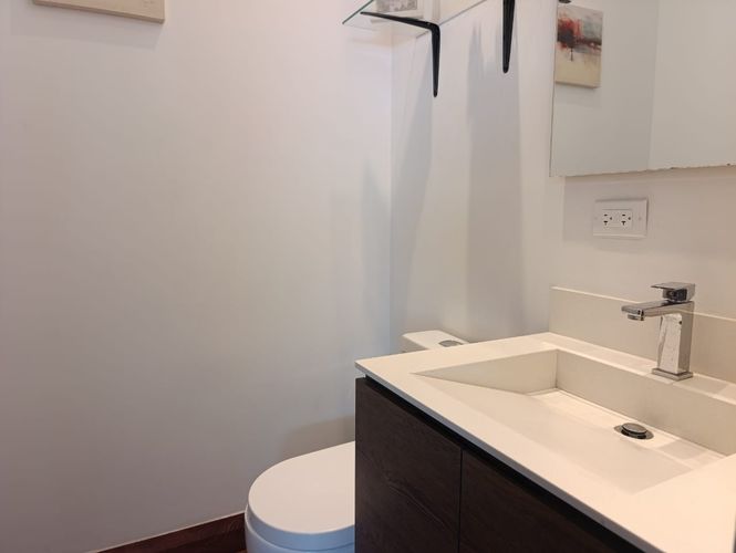 Apartamento de 2 alcobas en venta en El Poblado, Medellín, 199 m² · foto 19 de 20