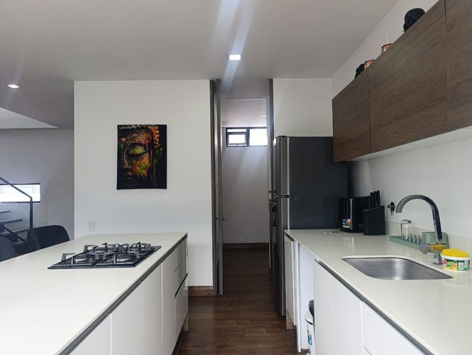 Apartamento de 2 alcobas en venta en El Poblado, Medellín, 199 m² · foto 5 de 20