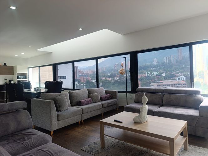 Apartamento de 2 alcobas en venta en El Poblado, Medellín, 199 m² · foto 8 de 20