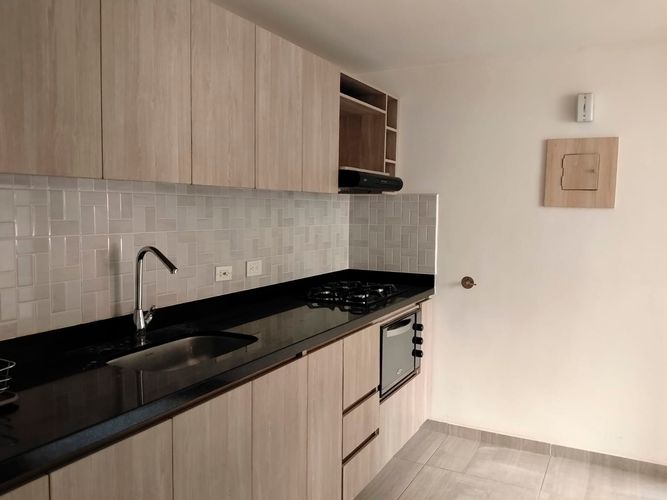 Apartamento de 3 alcobas en venta en El Poblado, Medellín, 138 m² · foto 3 de 17