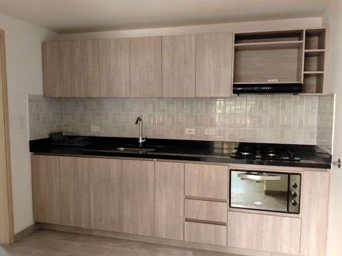 Apartamento de 3 alcobas en venta en El Poblado, Medellín, 138 m² · foto 2 de 17