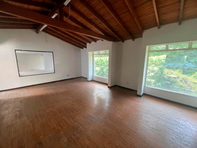 Oficina en arriendo en El Poblado, Medellín, 300 m² · foto 7 de 16