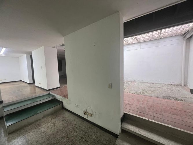 Oficina en arriendo en El Poblado, Medellín, 300 m² · foto 13 de 16