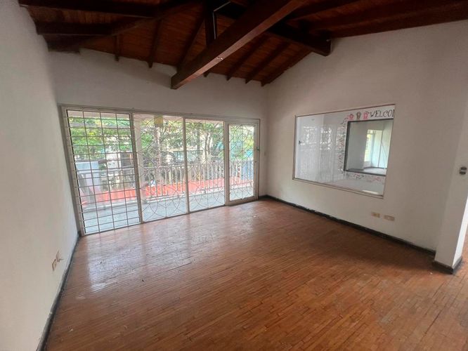 Oficina en arriendo en El Poblado, Medellín, 300 m² · foto 2 de 16