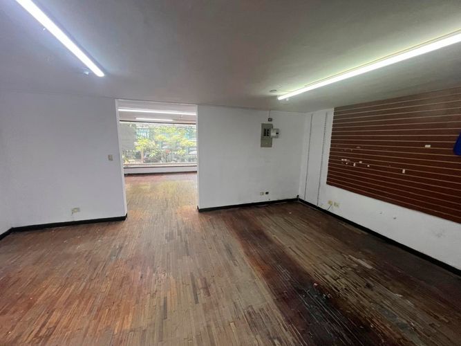 Oficina en arriendo en El Poblado, Medellín, 300 m² · foto 5 de 16