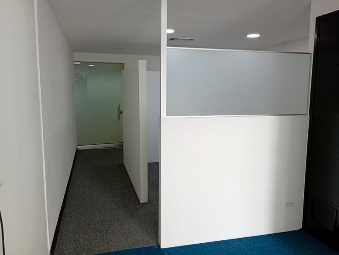 Oficina en arriendo en Laureles, Medellín, 36 m² · foto 6 de 10