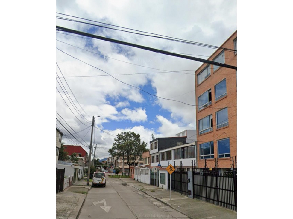 Casa en venta en Spring, Bogotá · foto 2 de 24