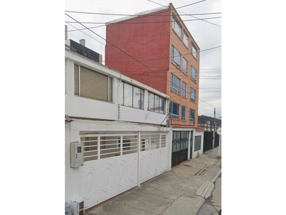 Casa en venta en Spring, Bogotá · foto 3 de 24