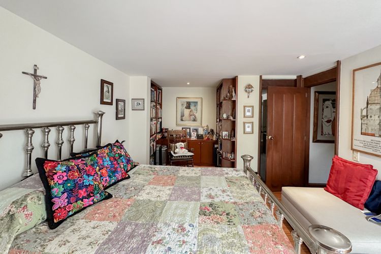 Casa de 3 alcobas en venta en Lindaraja, Bogotá, 179 m² · foto 22 de 24